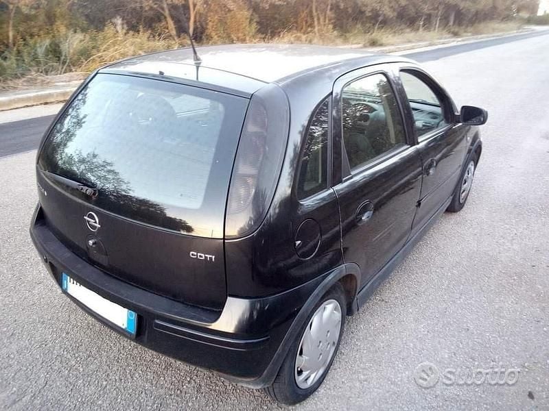 Usata Opel Corsa 70 CV (51 kW) 2004 Utilitaria