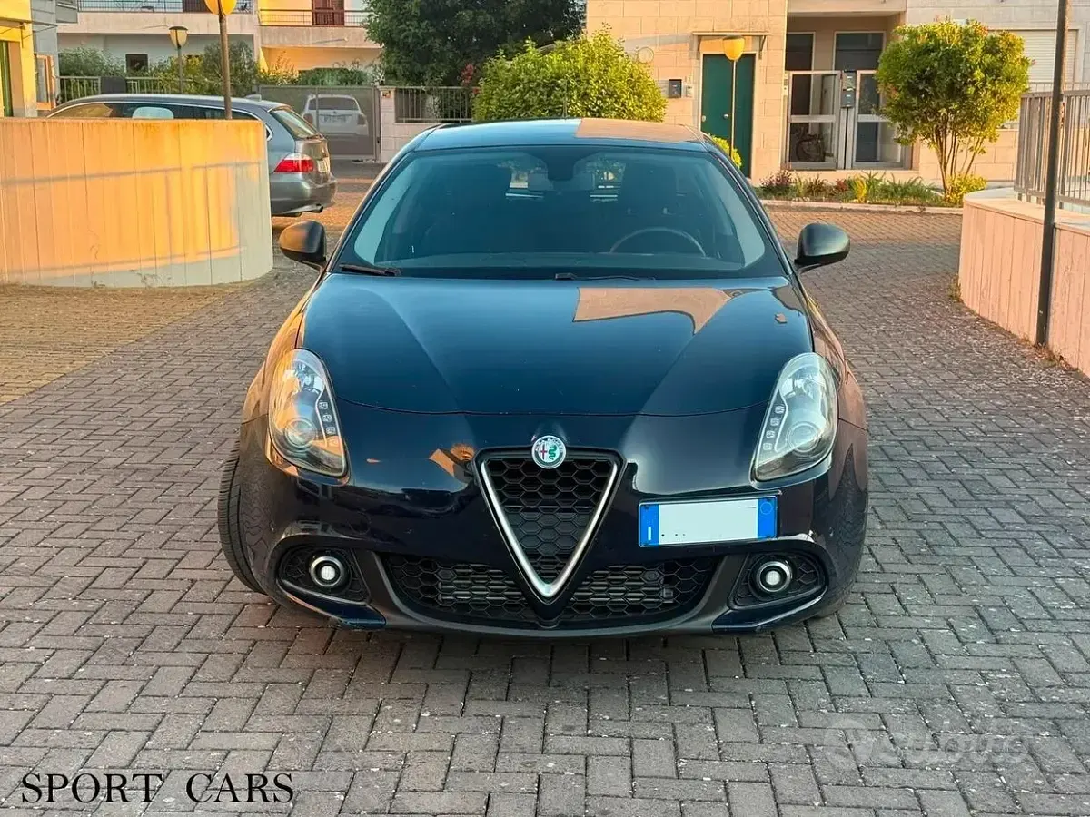 Usata Alfa Romeo Giulietta Super 120 CV (88 kW) 2018 Blu Utilitaria