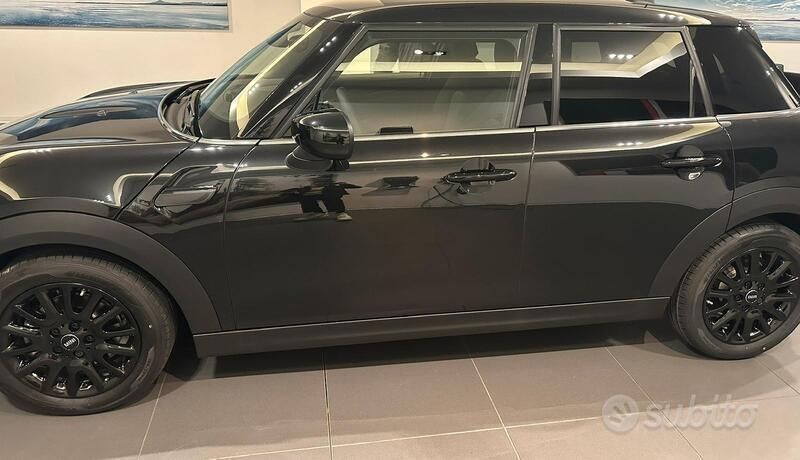 Usata Mini Cooper Sport 137 CV (100 kW) 2024 Nero Utilitaria