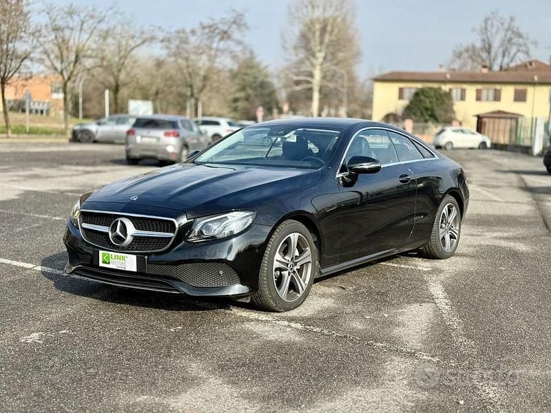 Usata Mercedes E220 Business 194 CV (142 kW) 2018 Nero Coupé