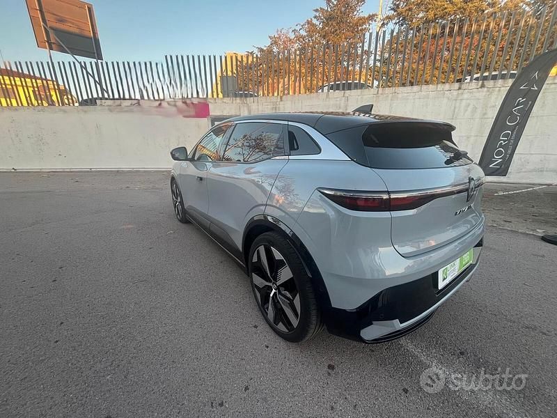 Usata Renault Mégane Evolution 161 kW (220 CV) 2022 Grigio Berlina