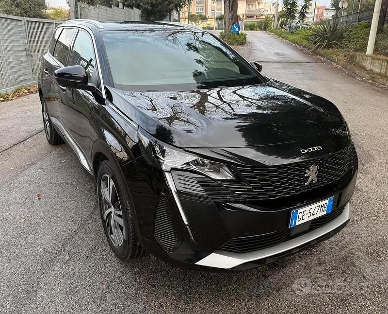 Usata Peugeot 5008 Allure 131 CV (96 kW) 2022 Nero SUV
