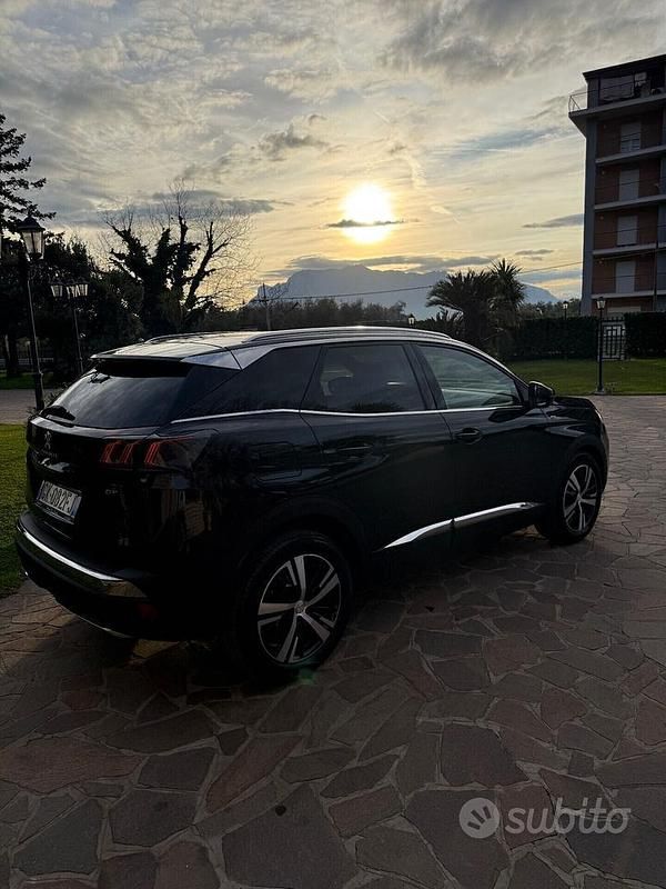 Usata Peugeot 3008 GT 130 CV (95 kW) 2022 Nero Station wagon
