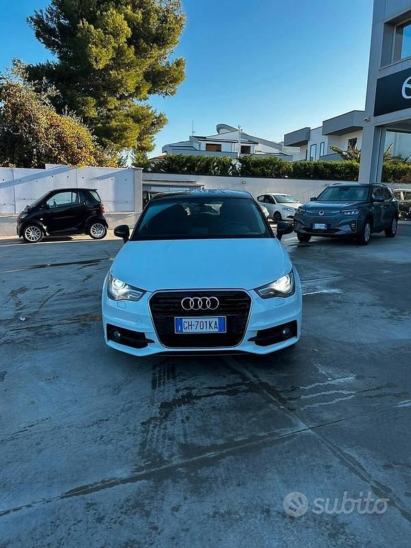 Usata Audi A1 Attraction 105 CV (77 kW) 2012 Bianco Utilitaria