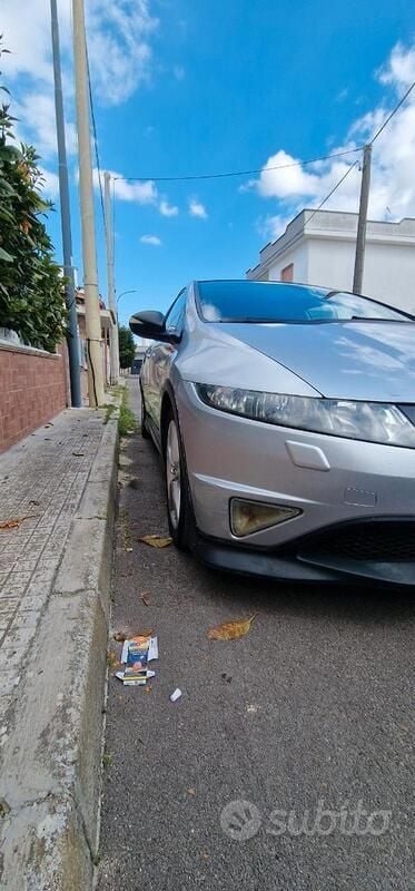 Usata Honda Civic 140 CV (102 kW) 2008 Grigio Utilitaria