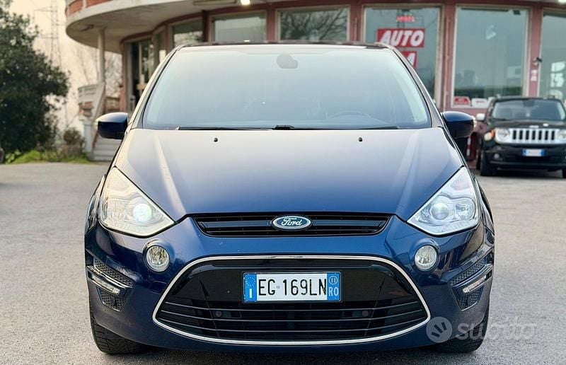 Usata Ford S-MAX Titanium 163 CV (119 kW) 2011 Blu Monovolume