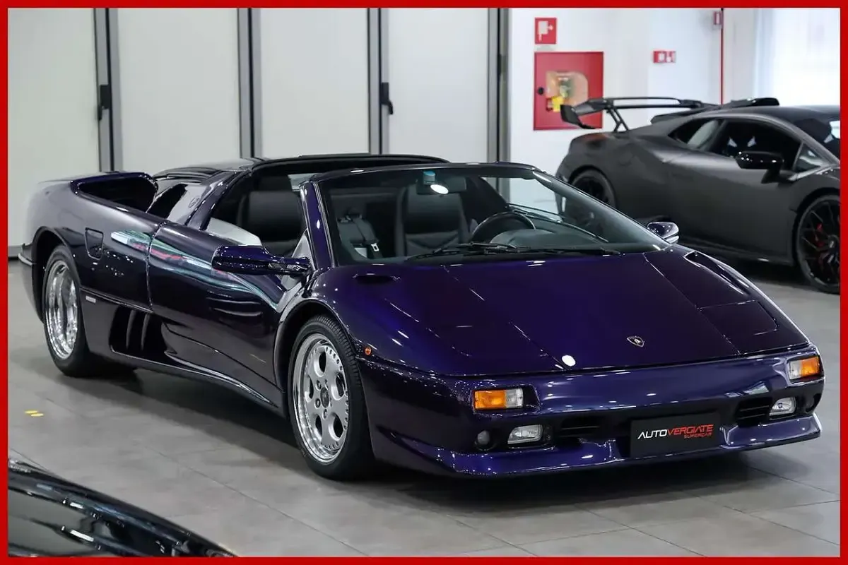 Usata Lamborghini Diablo 530 CV (389 kW) 1998 Blu Cabrio