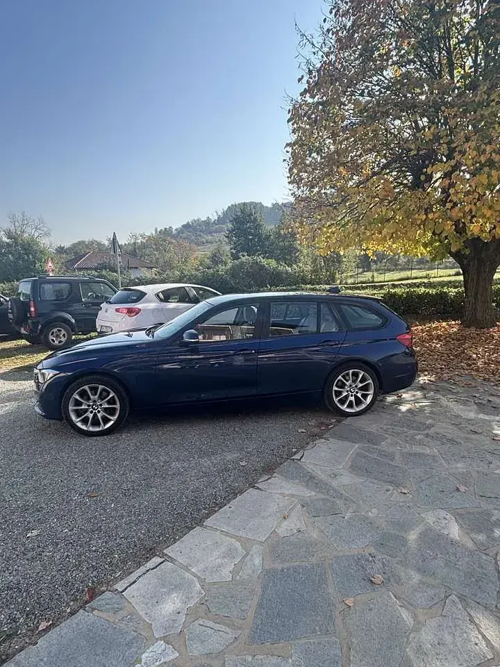 Usata BMW 320 Advantage 190 CV (139 kW) 2017 Blu/azzurro Station wagon