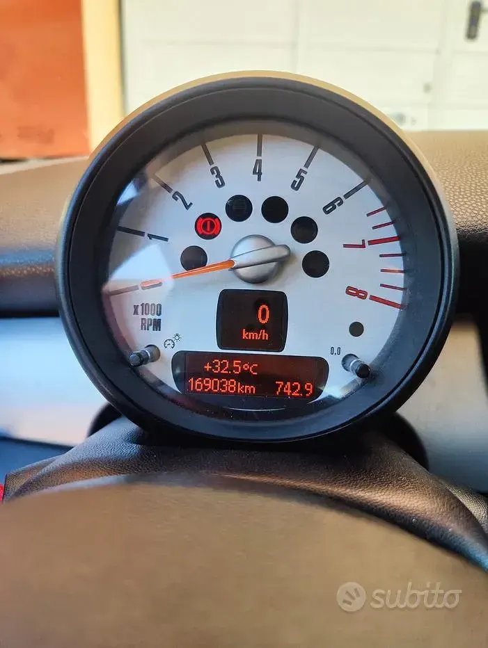 Usata Mini ONE 75 CV (55 kW) 2011 Bianco Utilitaria