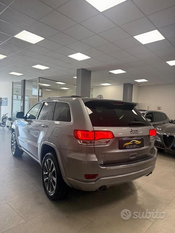 Usata Jeep Grand Cherokee Overland 250 CV (183 kW) 2017 Grigio SUV