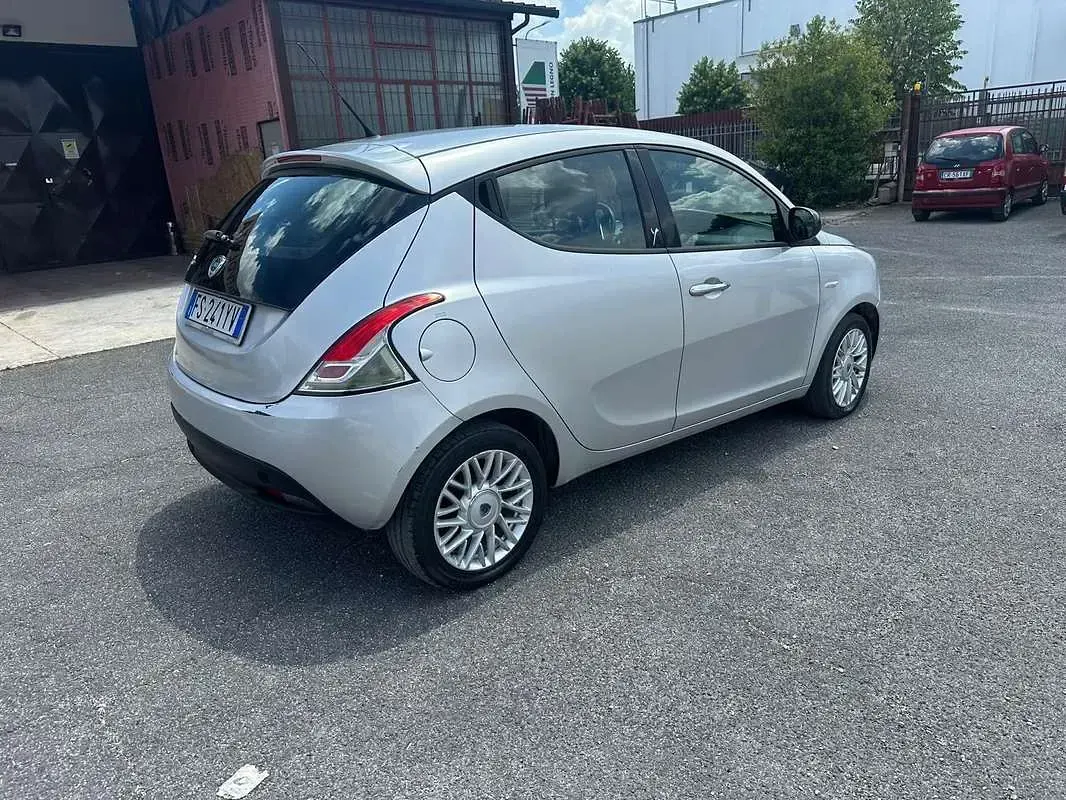 Usata Lancia Ypsilon S 69 CV (50 kW) 2014 Utilitaria