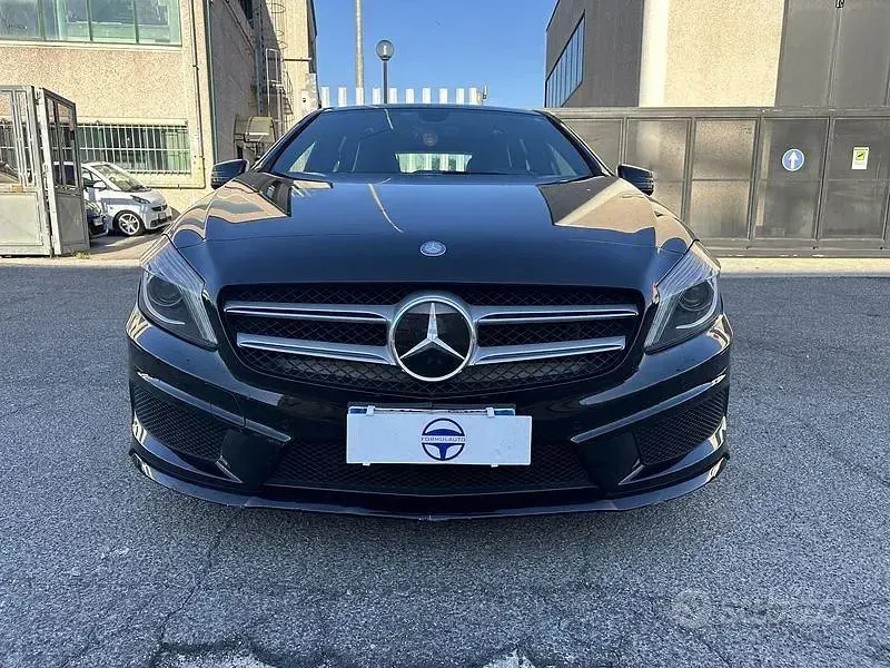 Usata Mercedes 180 Premium 109 CV (80 kW) 2015 Nero Berlina
