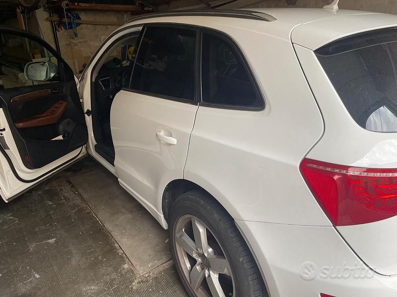 Bianco Usata 2009 Audi SQ5 SUV | 9350 € - Immagine 1/4
