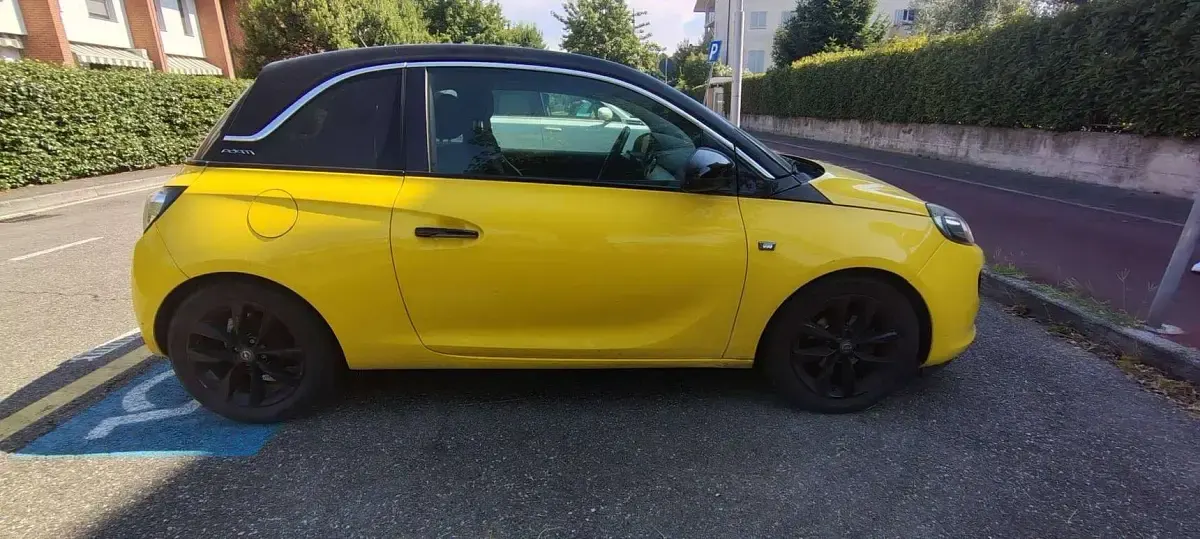 Usata Opel Adam 69 CV (50 kW) 2013 Giallo Utilitaria