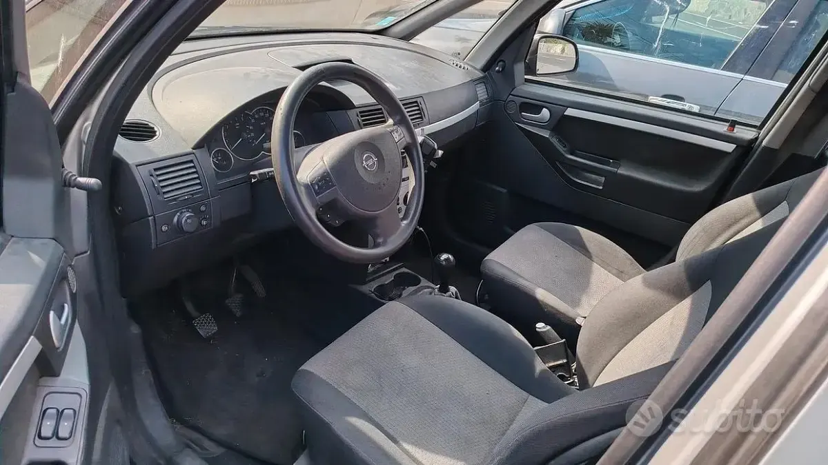 Usata Opel Meriva 101 CV (74 kW) 2005 Monovolume