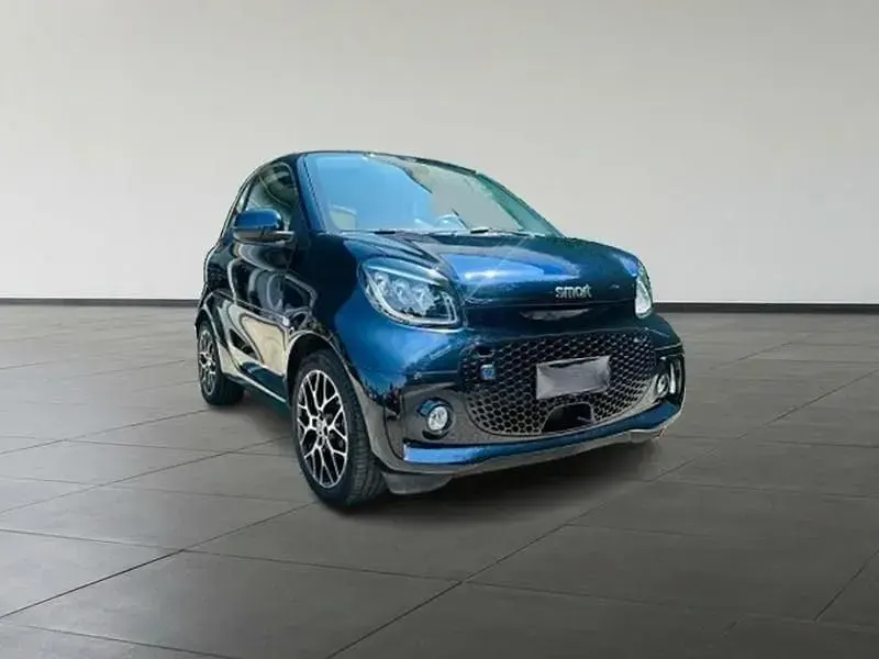 Usata Smart ForTwo Coupé Prime 60 kW (82 CV) 2023 Blu/azzurro Utilitaria