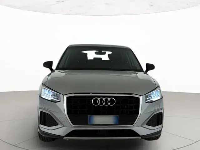 Usata Audi Q2 Admired 110 CV (80 kW) 2022 Argento fioretto metallizzato SUV