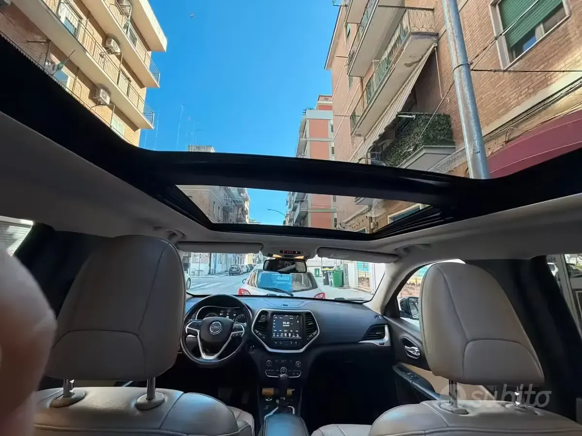 Usata Jeep Cherokee 200 CV (147 kW) 2015 Nero SUV