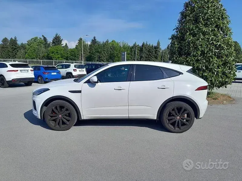 Usado Jaguar E-Pace R-Dynamic 180 CV (132 kW) 2020 Blanco SUV