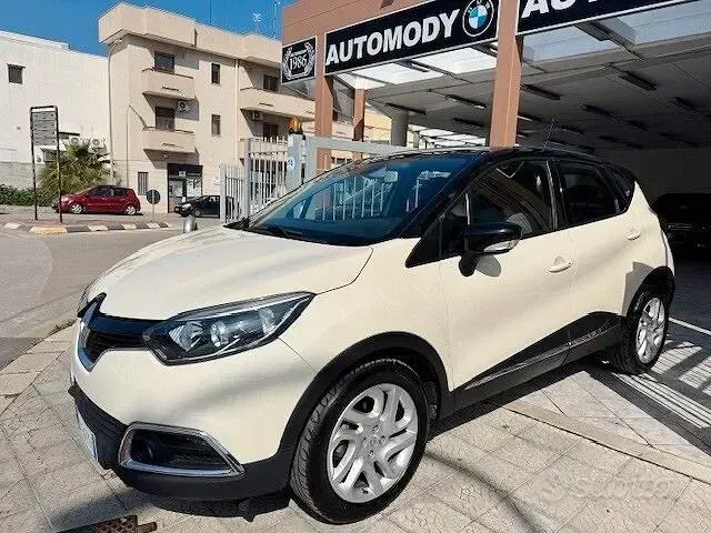 Usata Renault Captur Intens 90 CV (66 kW) 2016 Beige SUV
