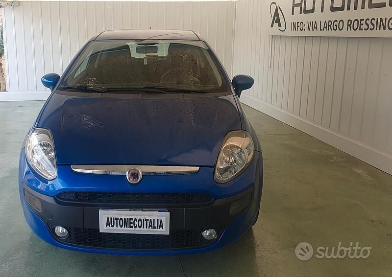 Usata Fiat Punto Evo 69 CV (50 kW) 2011 Blu Utilitaria
