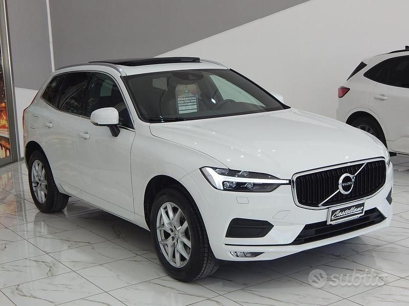 Usata Volvo XC60 Momentum 197 CV (144 kW) 2021 Bianco SUV