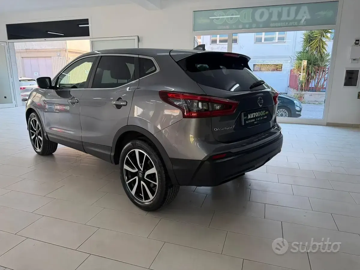 Usata Nissan Qashqai Visia 110 CV (80 kW) 2018 Grigio SUV