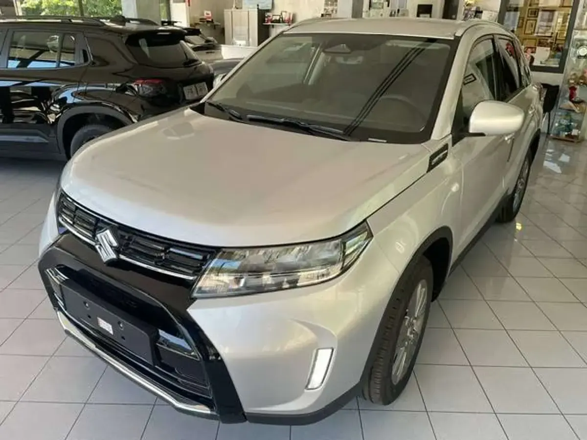 Nuova Suzuki Vitara 110 CV (80 kW) 2026 Bianco SUV