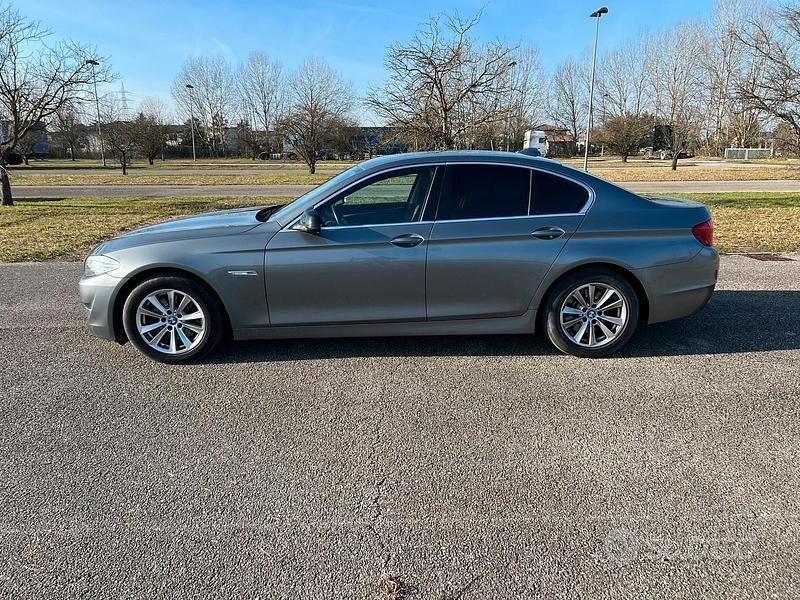 Usata BMW 520 2012 Grigio Berlina
