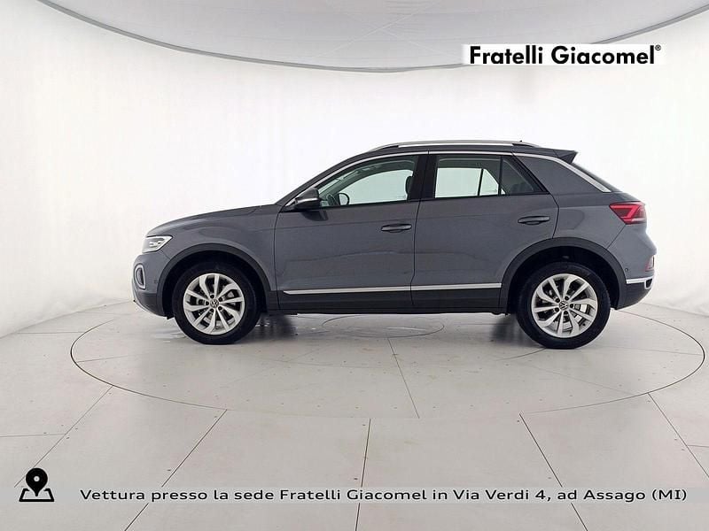 Usata VW T-Roc Style 110 CV (80 kW) 2023 Indium grey metallizzato SUV