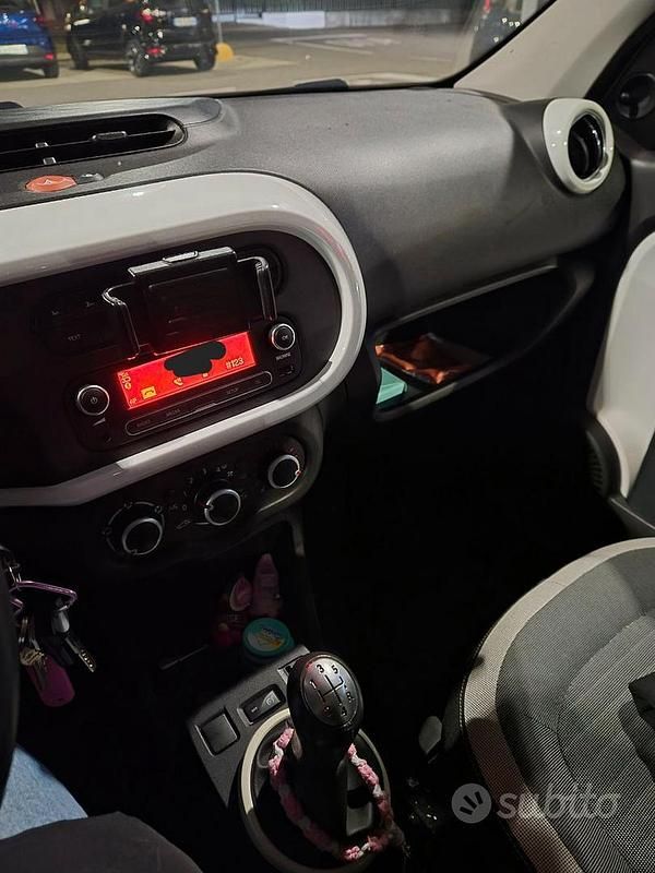 Usata Renault Twingo LIMITED 2017 Bianco Utilitaria