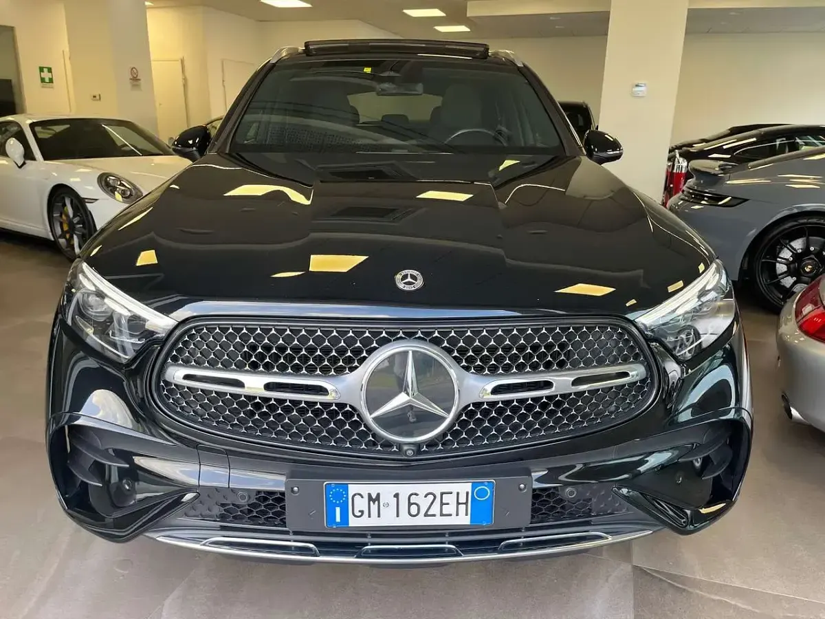Usata Mercedes GLC220 AMG Line Premium Plus 197 CV (144 kW) 2023 Nero met. SUV