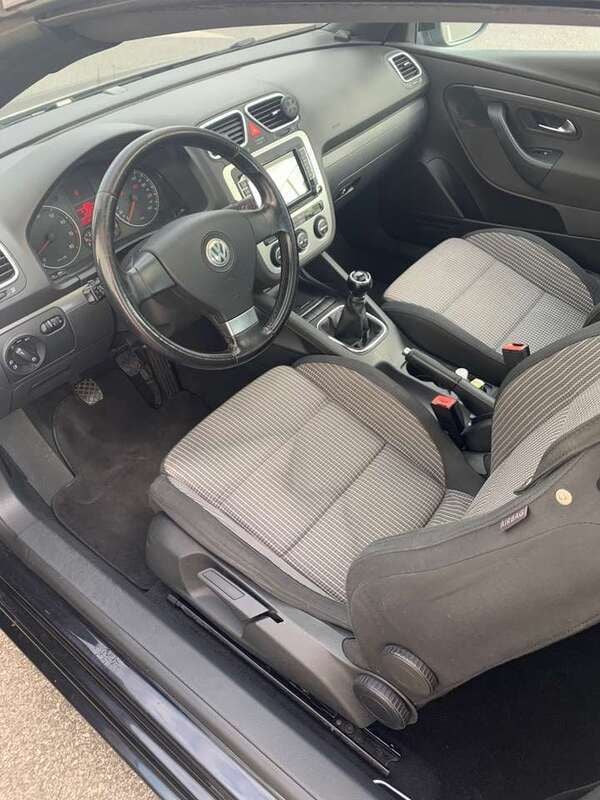 Begagnad VW Eos 122 HK (89 kW) 2009 Svart Cab