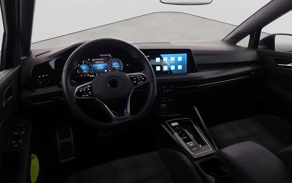 Usata VW Golf VIII GTE 245 CV (180 kW) 2022 Deep black perleffekt Berlina