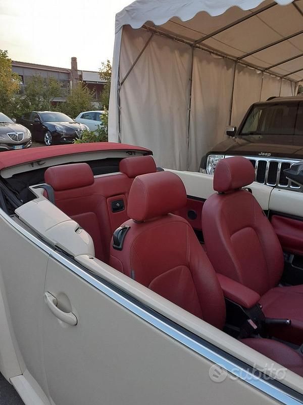 Usata VW Beetle Cabriolet 101 CV (74 kW) 2008 Bianco Cabrio