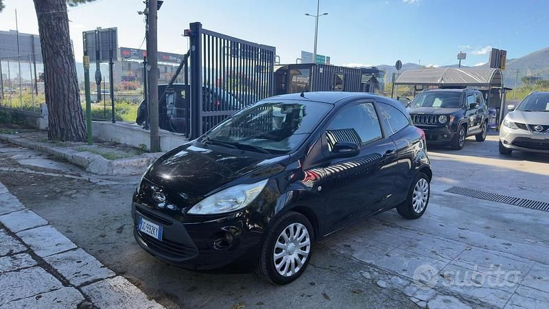 Usata Ford Ka Titanium 69 CV (50 kW) 2014 Nero Berlina