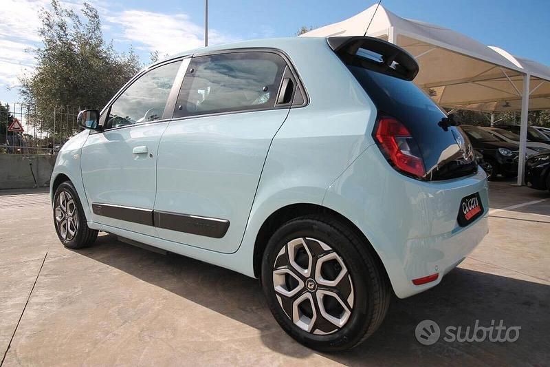 Usata Renault Twingo Equilibre 60 kW (82 CV) 2023 Blu Utilitaria