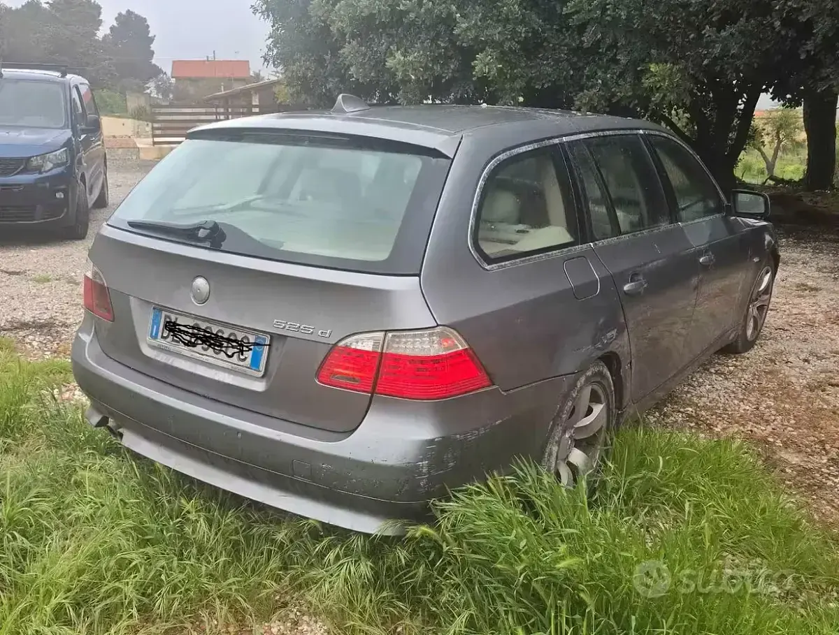 Usata BMW 525 197 CV (144 kW) 2007 Grigio Station wagon