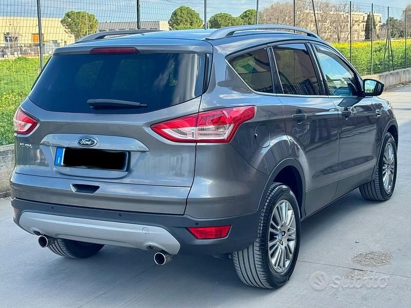 Usata Ford Kuga Titanium 140 CV (102 kW) 2013 Grigio SUV