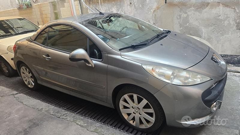 Usata Peugeot 207 CC 120 CV (88 kW) 2009 Grigio Cabrio