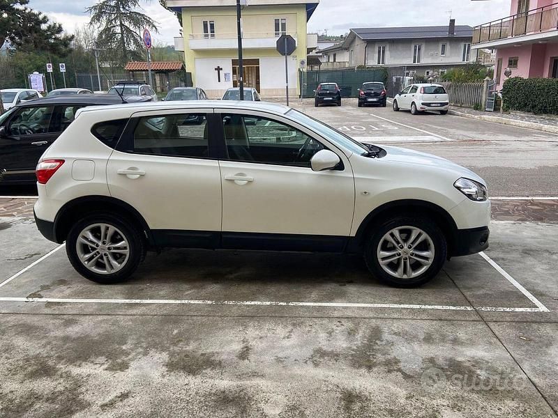 Usata Nissan Qashqai 2012 Bianco SUV