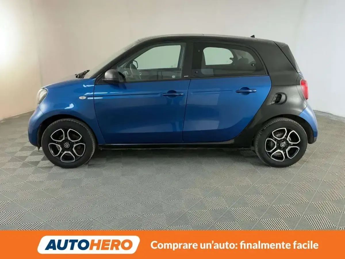Usata Smart ForFour Passion 90 CV (66 kW) 2019 Blu/azzurro Utilitaria