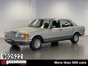 Usata Mercedes 380 204 CV (150 kW) 1982 Argento Berlina