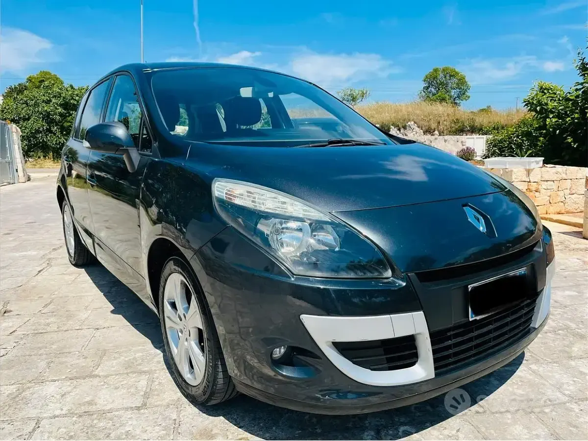 Usata Renault Scenic E-Tech 110 CV (80 kW) 2010 Grigio Monovolume