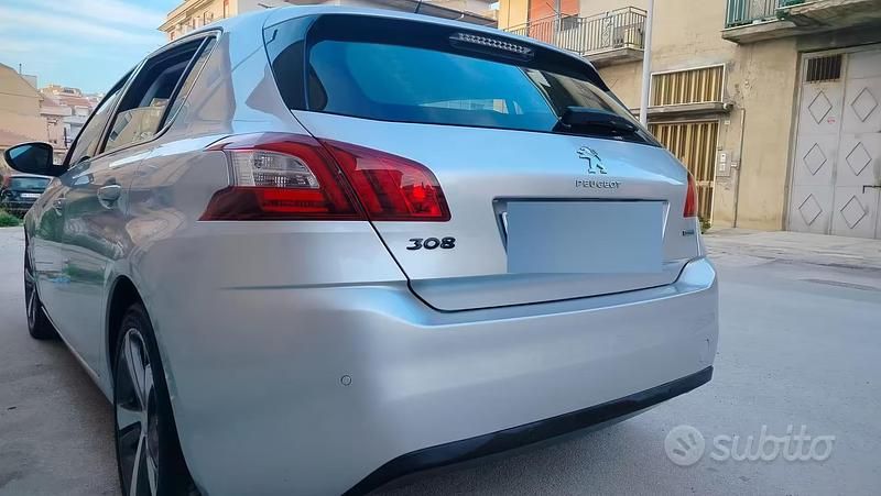 Usata Peugeot 308 GT-line 120 CV (88 kW) 2016 Grigio Berlina