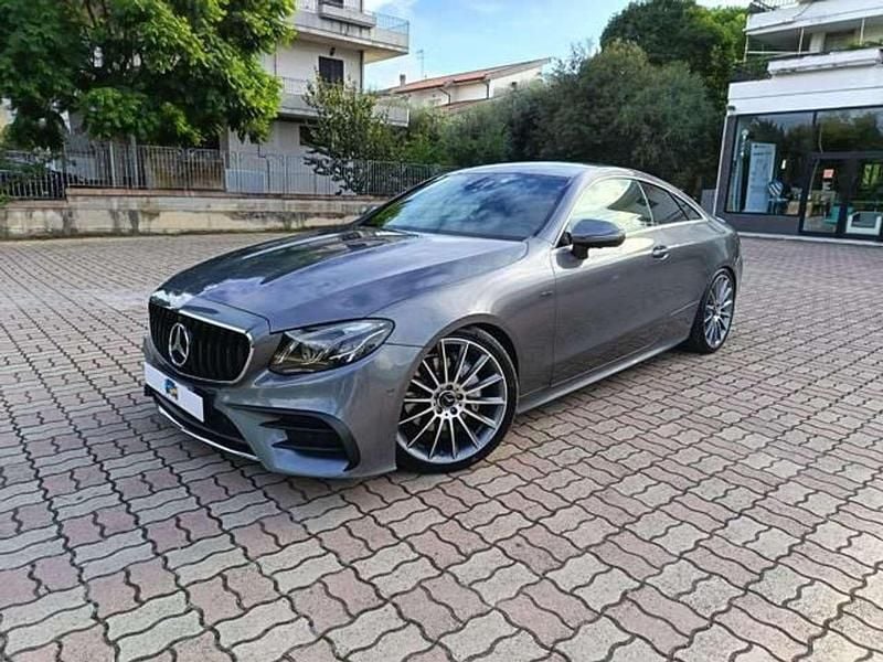 Usata Mercedes E220 Business 194 CV (142 kW) 2017 Grigio