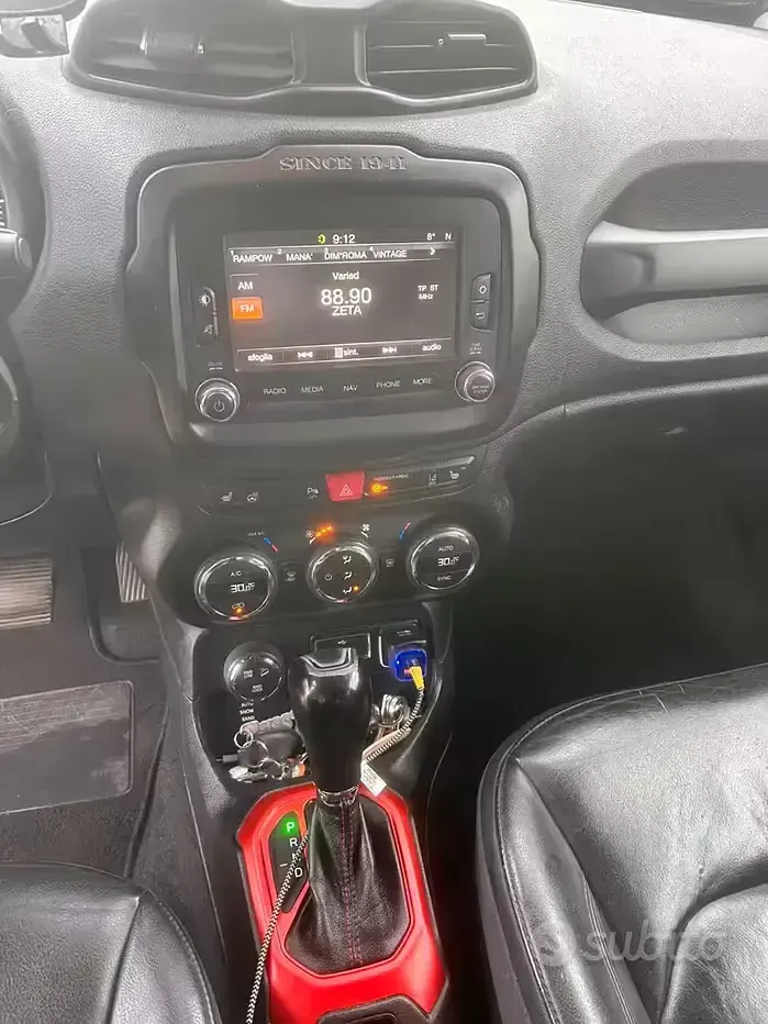 Usata Jeep Renegade 170 CV (125 kW) 2014 SUV