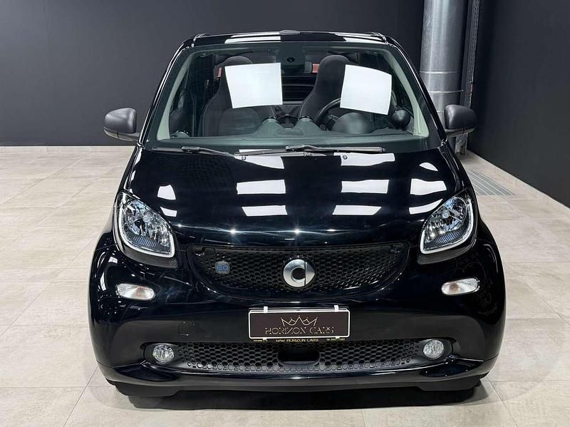 Usata Smart ForTwo Electric Drive 41 kW (56 CV) 2019 Nero Cabrio