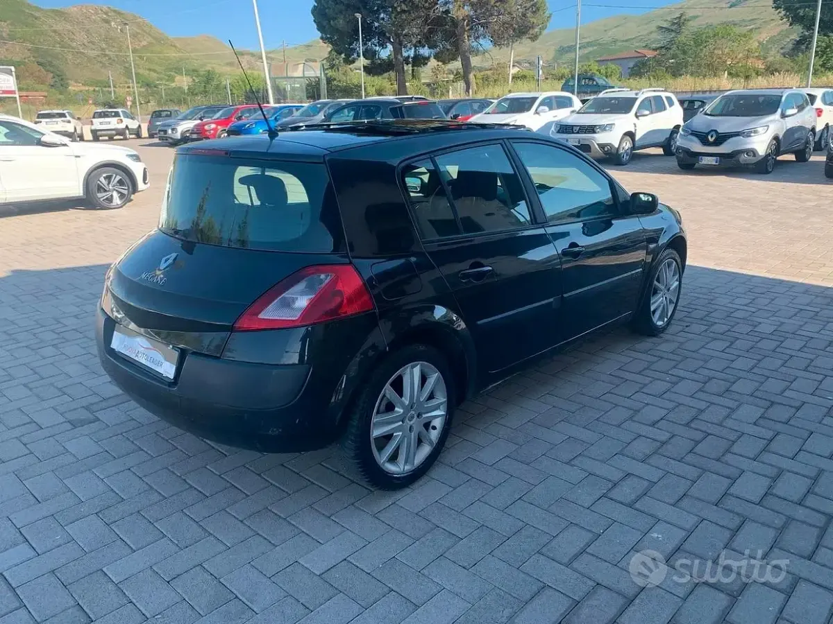 Usata Renault Mégane Dynamique 120 CV (88 kW) 2005 Nero Berlina