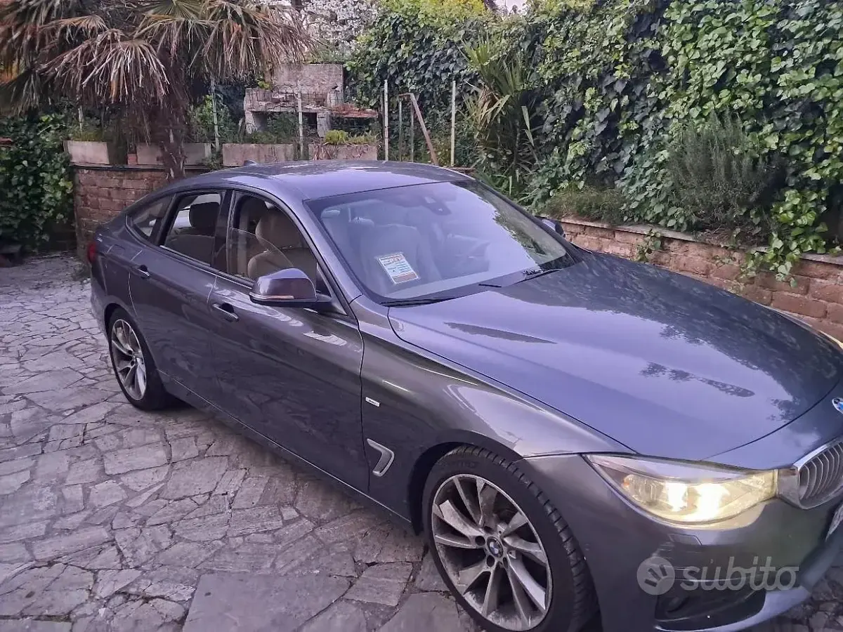 Usata BMW 318 143 CV (105 kW) 2013 Grigio Berlina